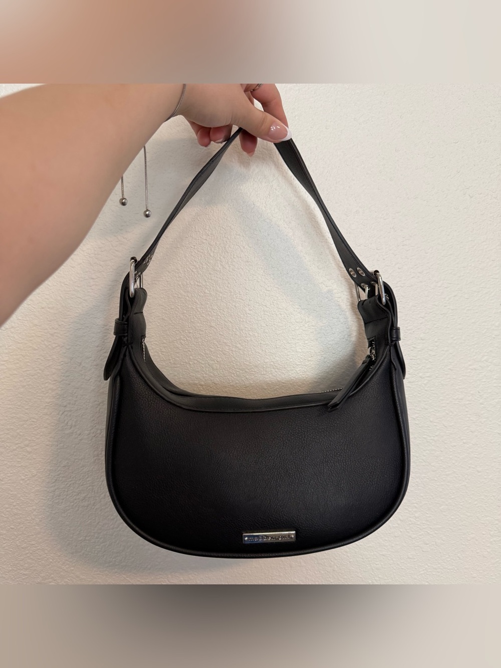 madden girl buckle pebbled leather shoulder bag